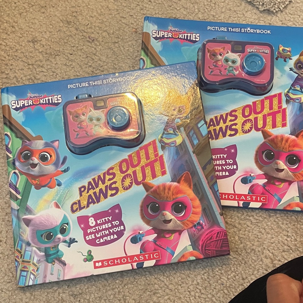Scholastic SuperKitties Storybook with Pink Camera